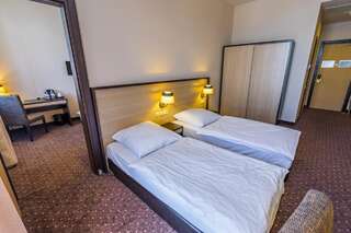 Отель Hotel Lomsia Ахалцихе Стандартный двухместный номер с 1 кроватью или 2 отдельными кроватями-3