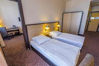 Отель Hotel Lomsia Ахалцихе Стандартный двухместный номер с 1 кроватью или 2 отдельными кроватями-8